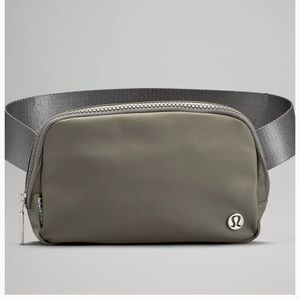 Lululemon Everywhere Grey Sage Belt Bag 1L